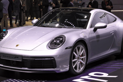 2025 Porsche 911 Carrera: A Masterpiece of Performance and Luxury Redefined